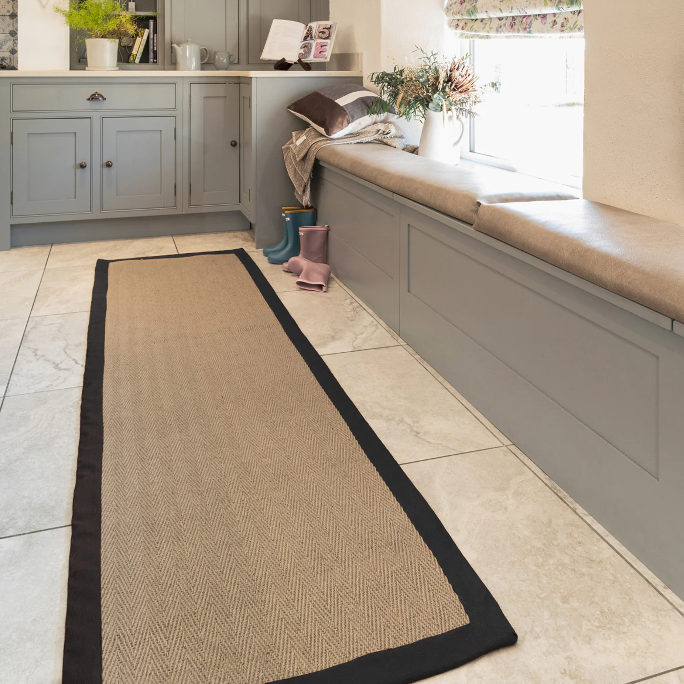 Black Border Jute Rug - Juliette Black - Image 10