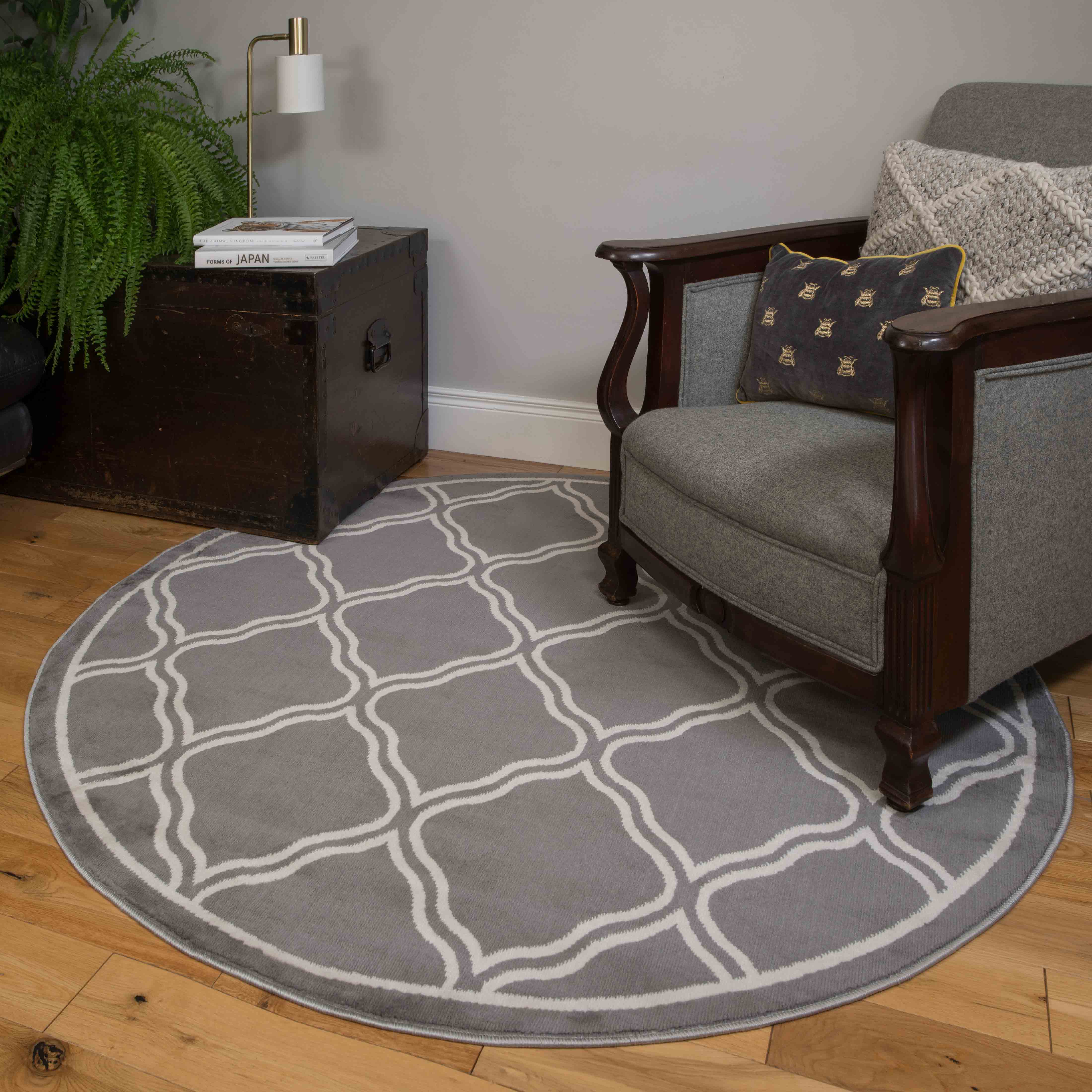 Circle Round Dark Grey Trellis Living Room Rug - Image 4