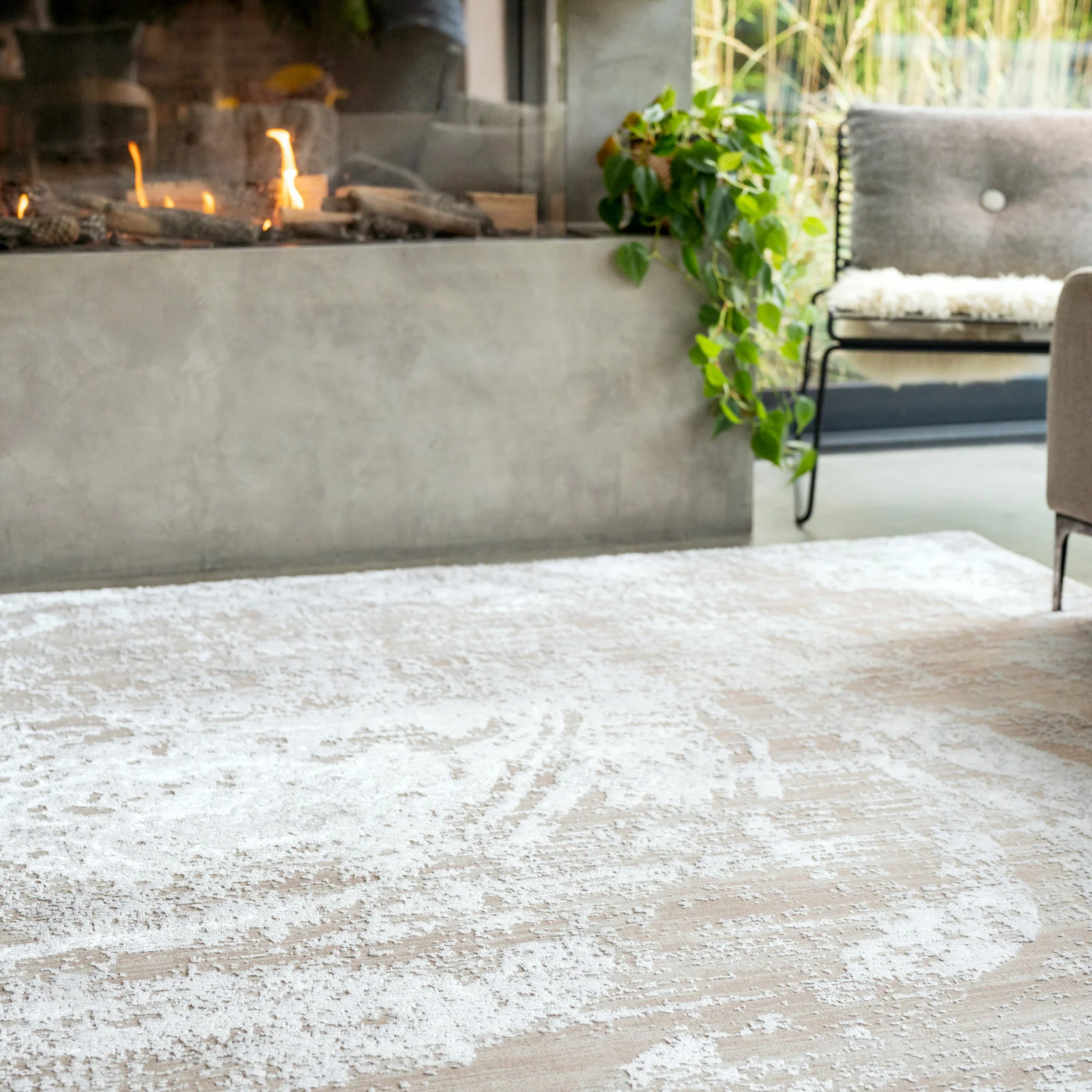 Distressed Abstract Beige Rug - Lena - Image 5