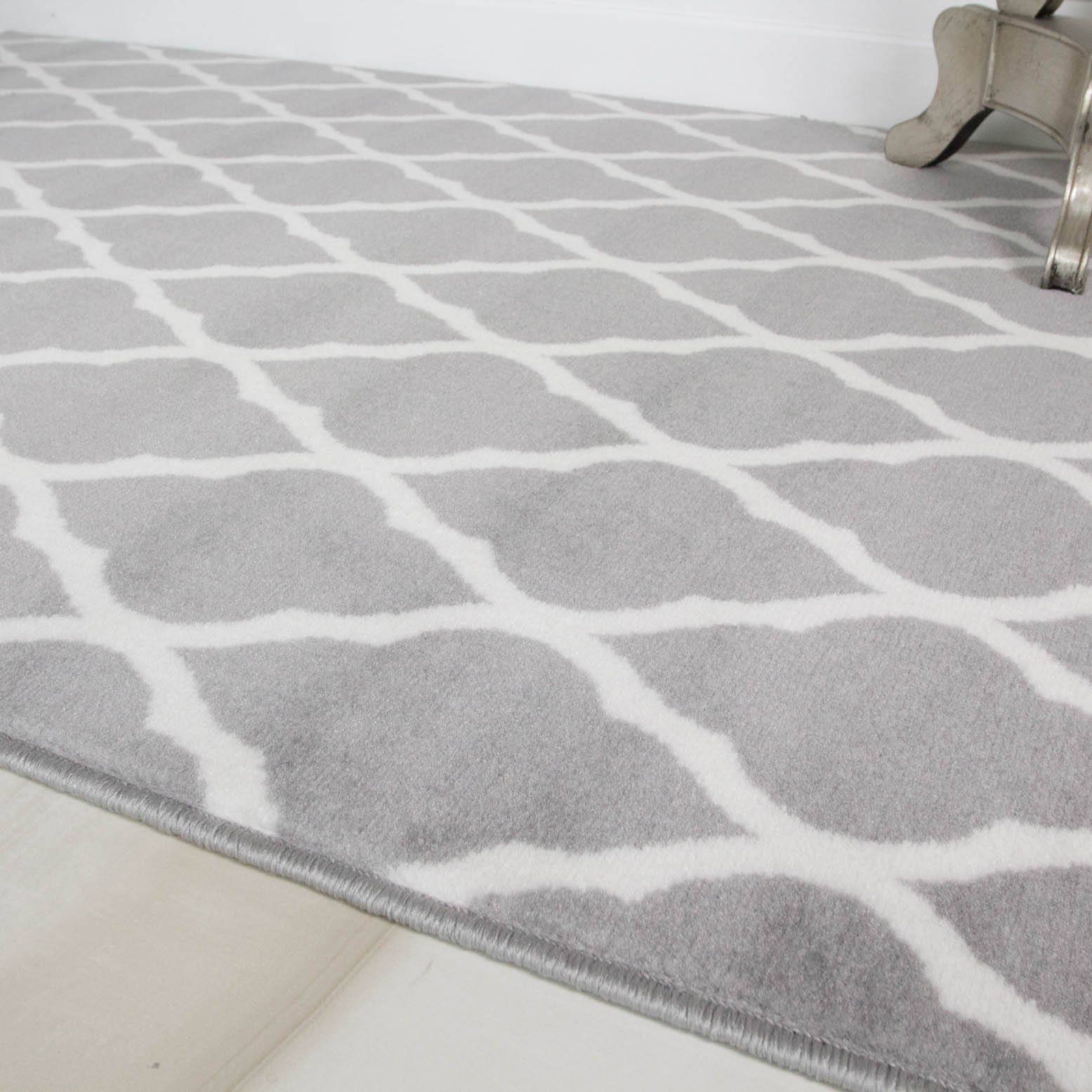 Extra Large Grey Trellis Rug - Image 6