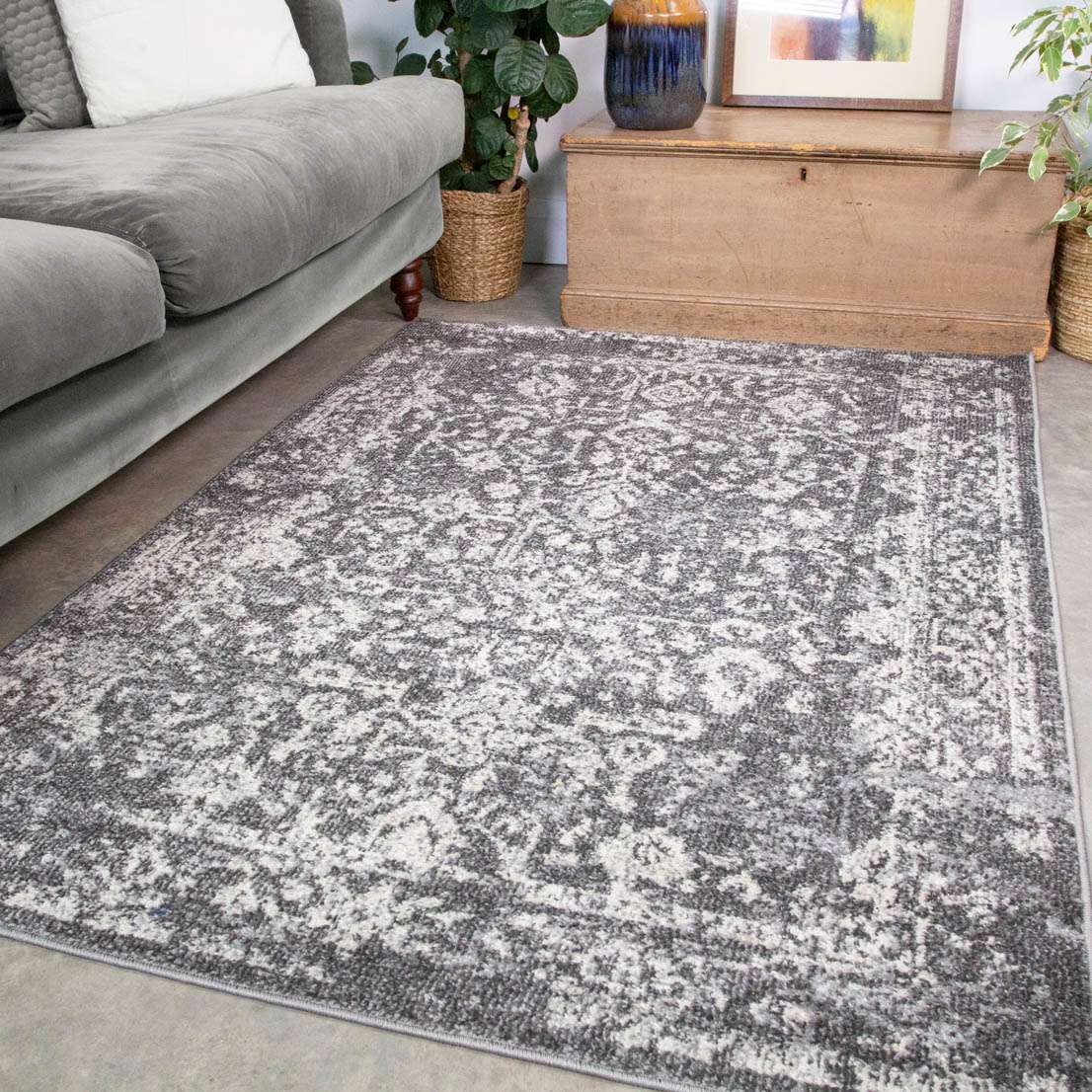 Grey Distressed Traditional Rug - Image 2