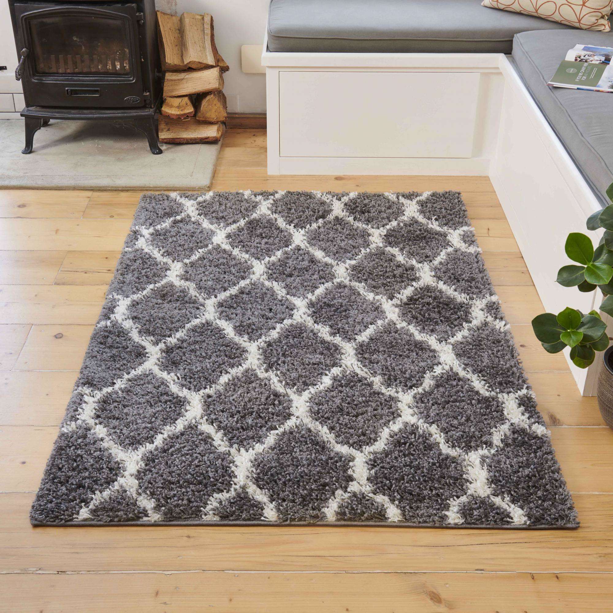 Grey Moroccan Trellis Shaggy Rug - Image 6