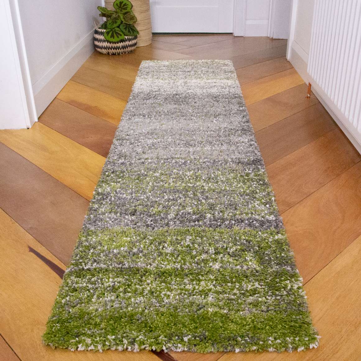 Mottled Stripe Dark Green Shaggy Rug - Image 5
