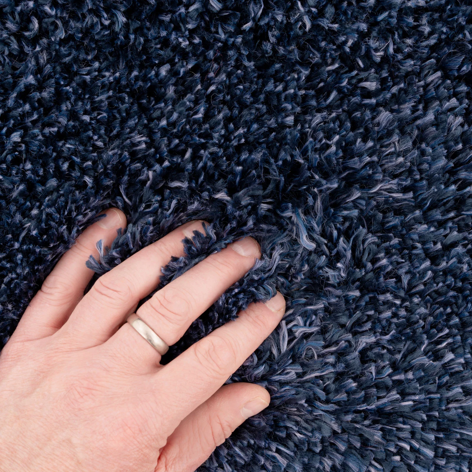 Soft Everyday Navy Shaggy Rug - Image 4