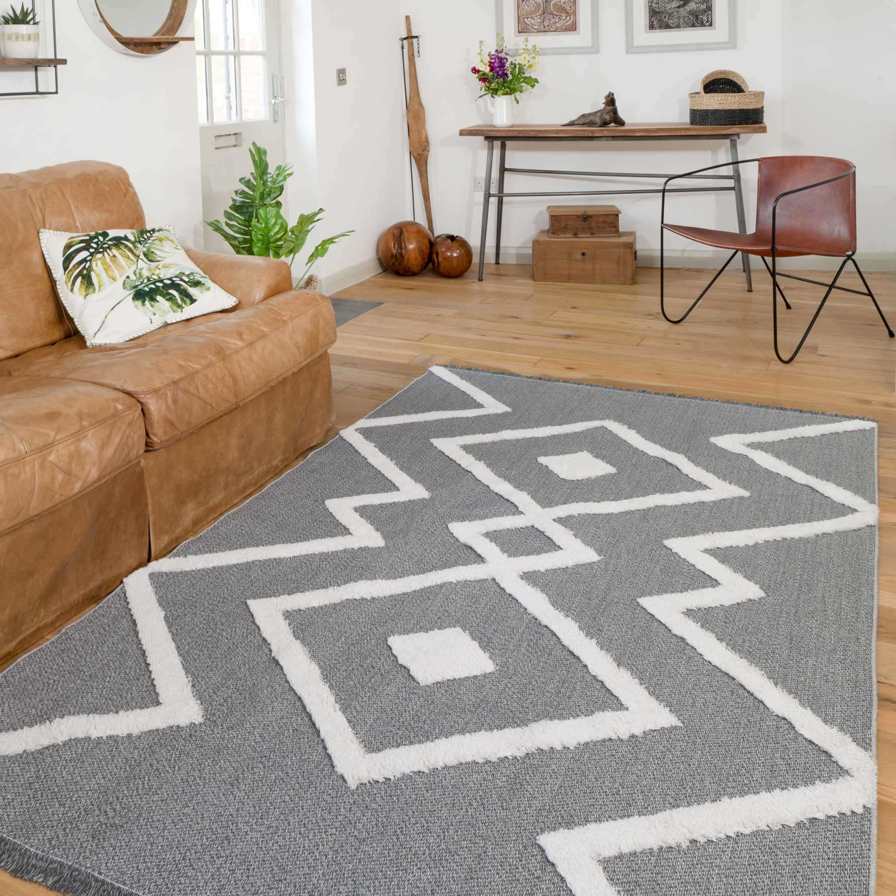 Tufted Grey Geometric Sustainable Rug - Image 2