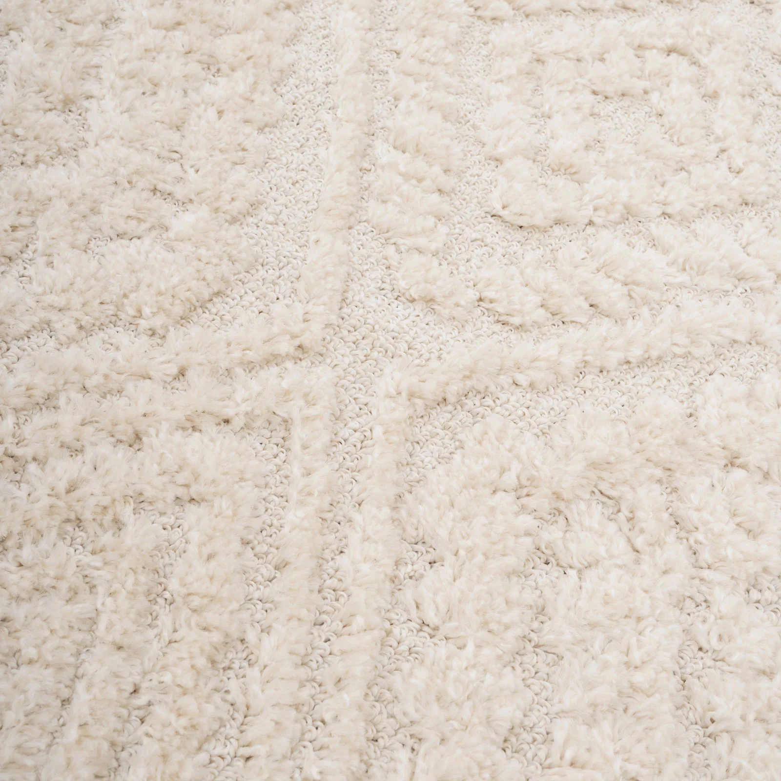 Warm White Tufted Diamond Rug - Elino - Image 10