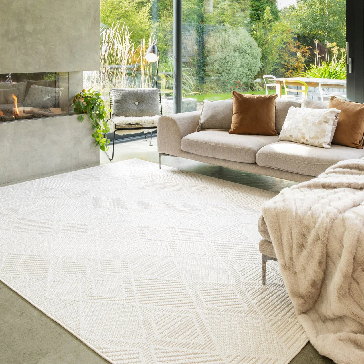 Washable Bobbled Cream Diamond Rug - Leah - Image 4