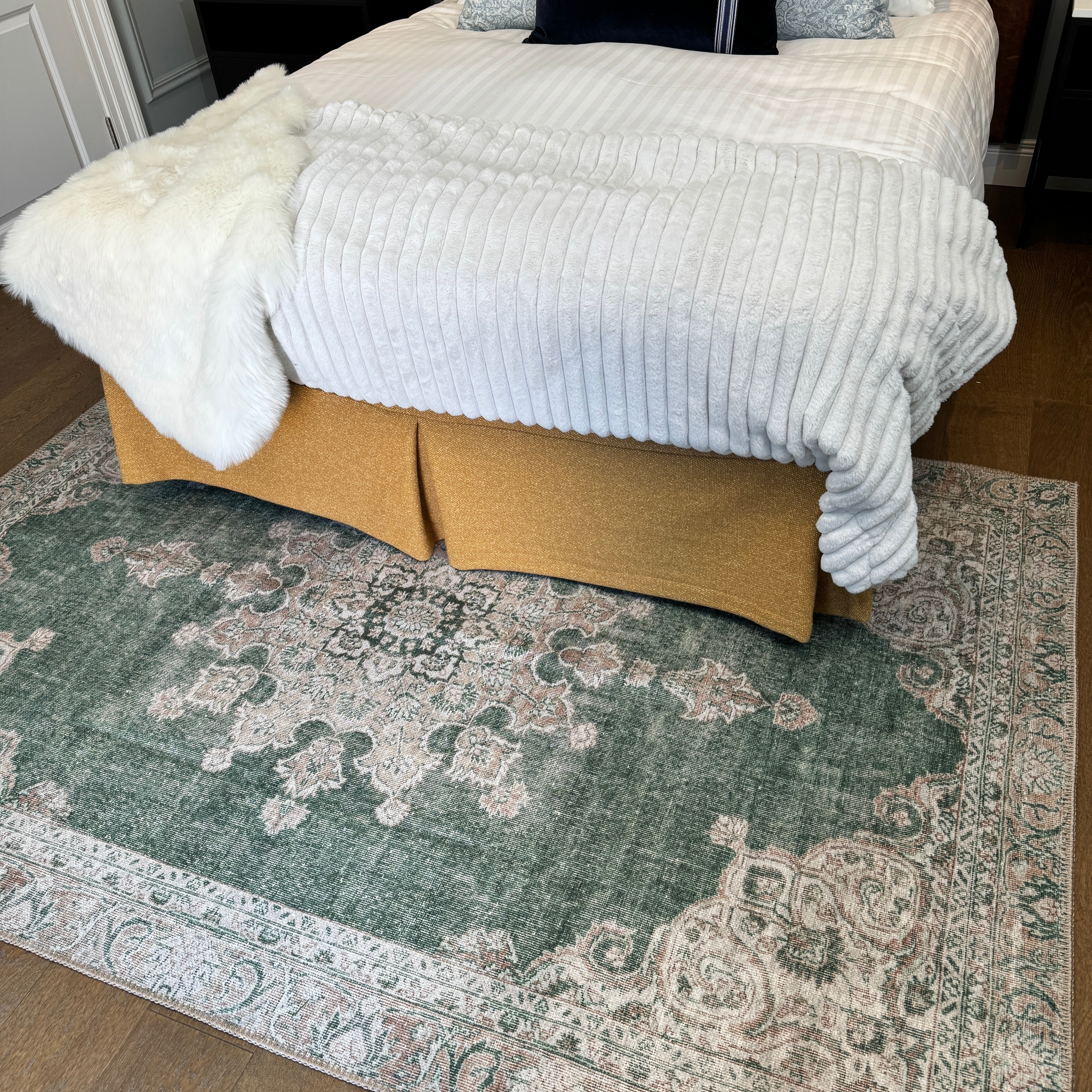 Flatwoven Washable Green Medallion Area Rug - Orion - Image 5